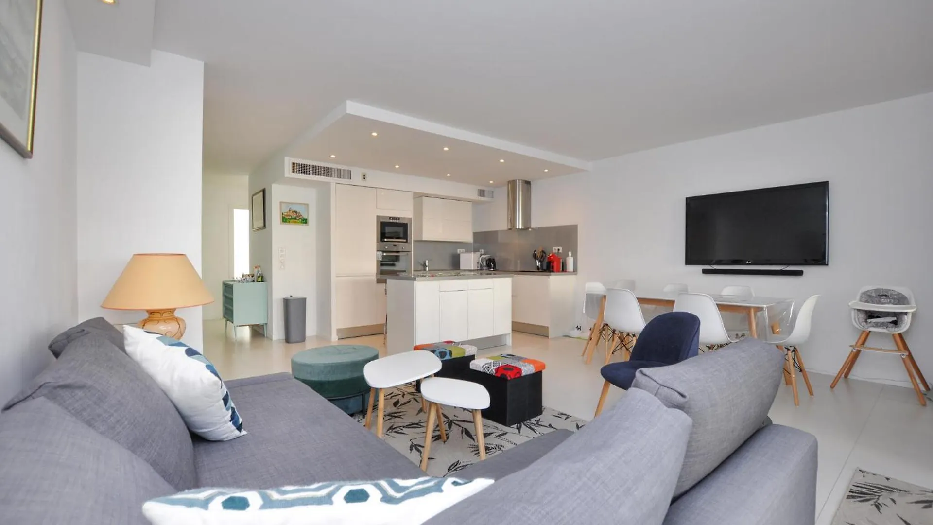Awesome Apartment In Antibes With Wifi