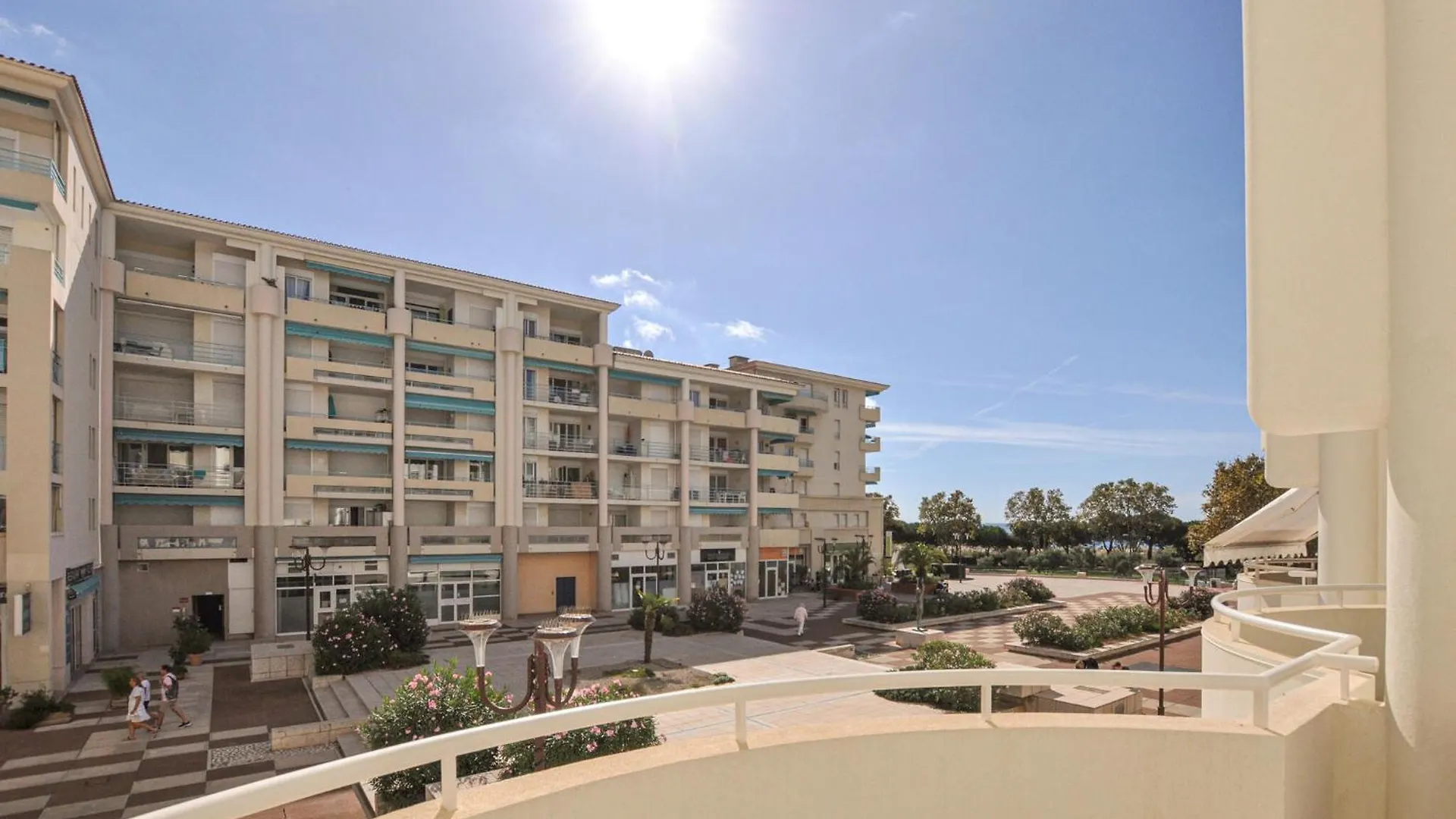 Awesome Apartment In Antibes With Wifi